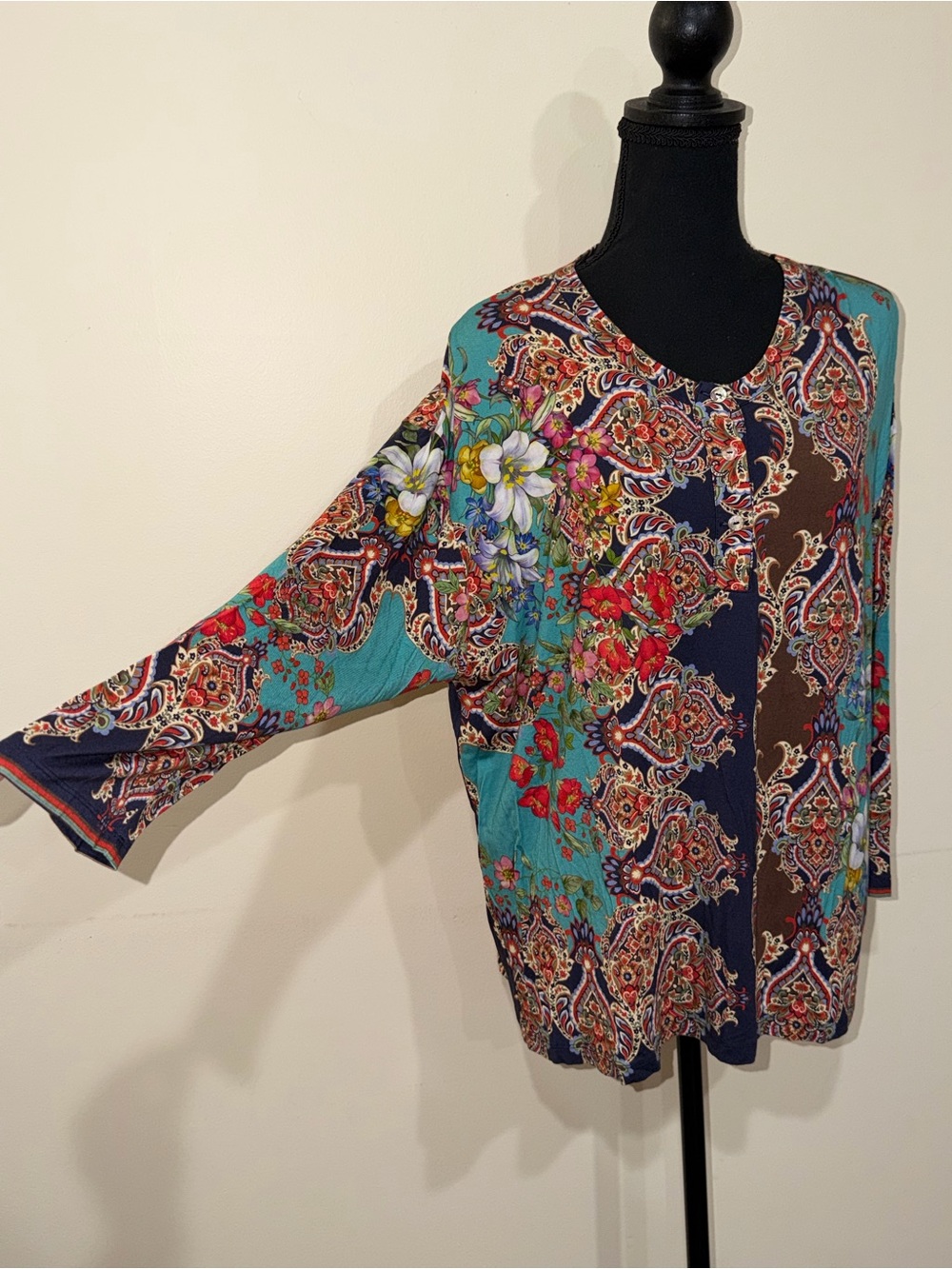 EUC Johnny Was Indi Flower Paisley 3/4 Sleeve Bamboo Henley Tunic - Picture 5 of 12